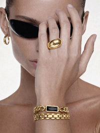 Bold rings