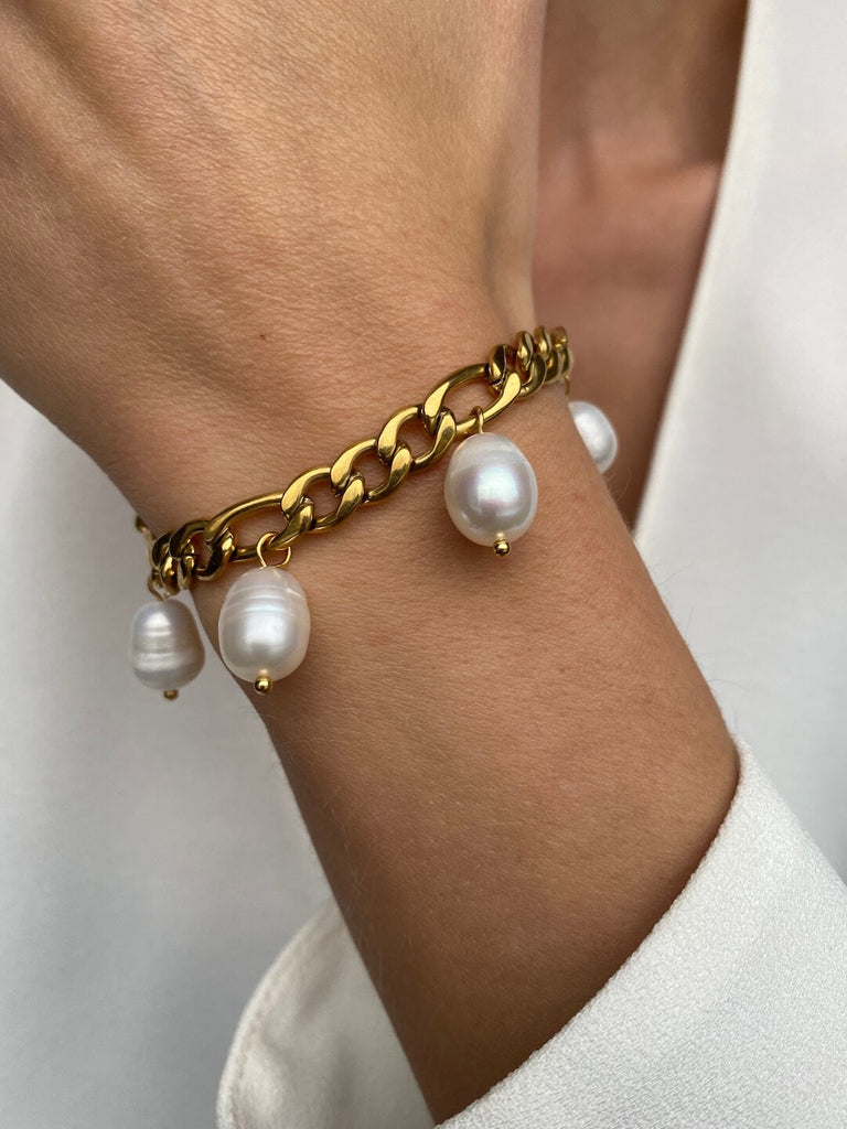 NURA PEARL TRIPLE GOLD STAINLESS STEEL BRACELETS SET - Saint Luca Jewelry