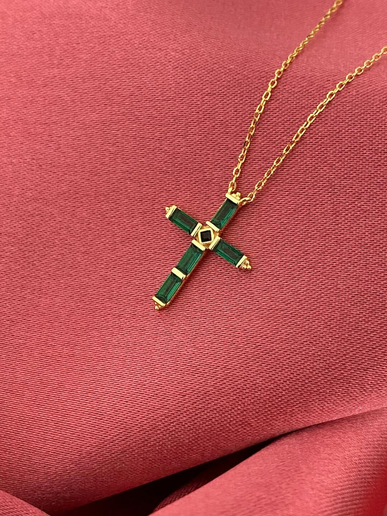 18K MAIORI EMERALD de Symphony Couture Gold Dangle Cross Necklace - Saint Luca Jewelry